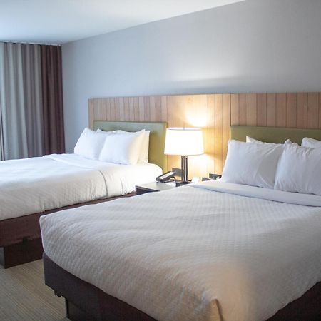 Country Inn & Suites By Radisson, Big Rapids, Mi Bagian luar foto