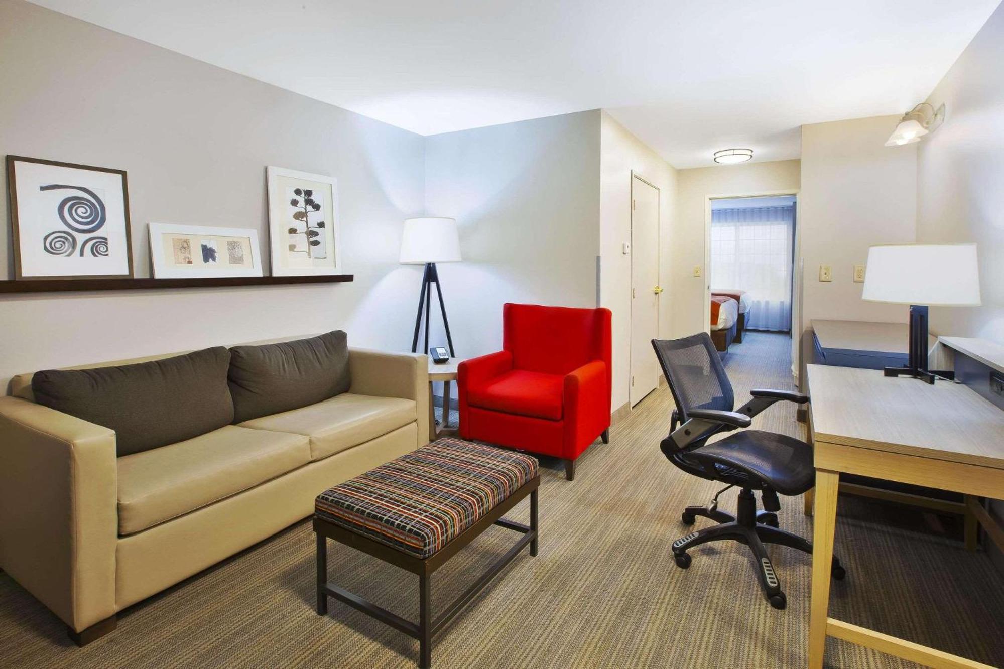 Country Inn & Suites By Radisson, Big Rapids, Mi Bagian luar foto