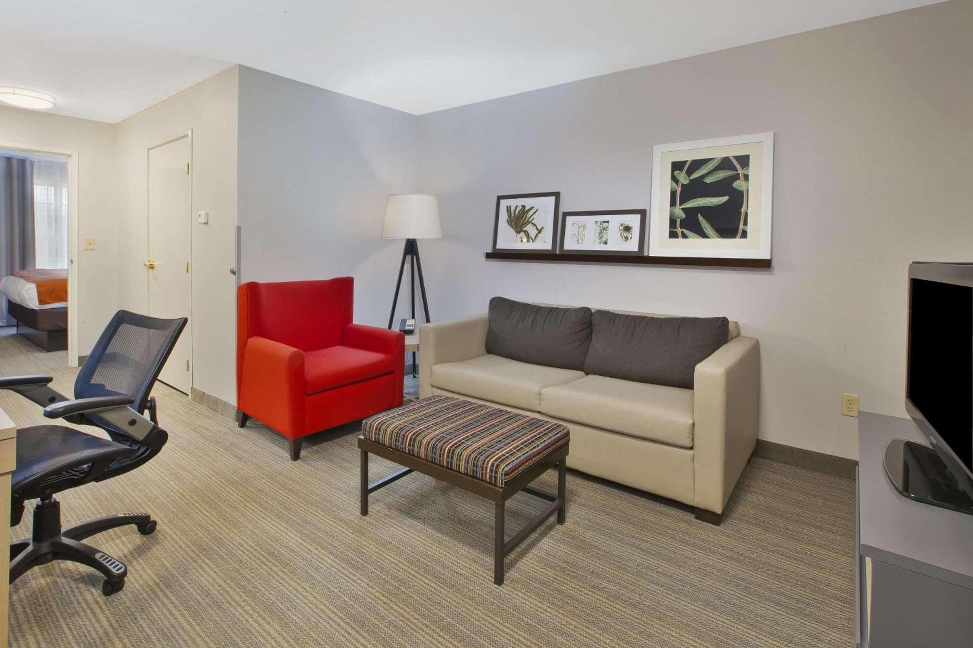 Country Inn & Suites By Radisson, Big Rapids, Mi Bagian luar foto
