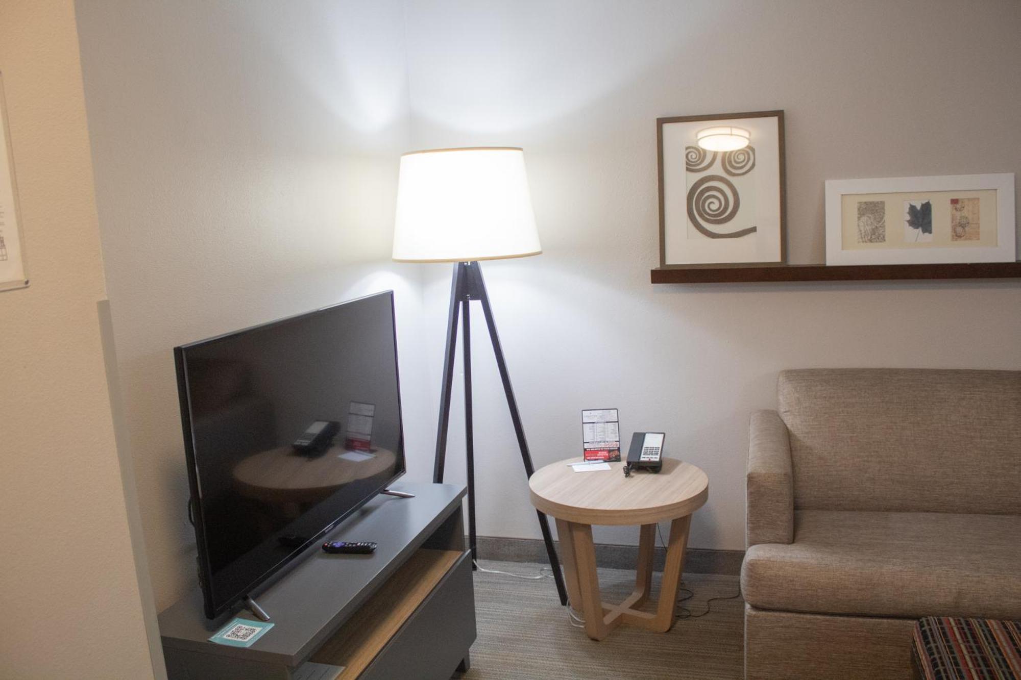 Country Inn & Suites By Radisson, Big Rapids, Mi Bagian luar foto