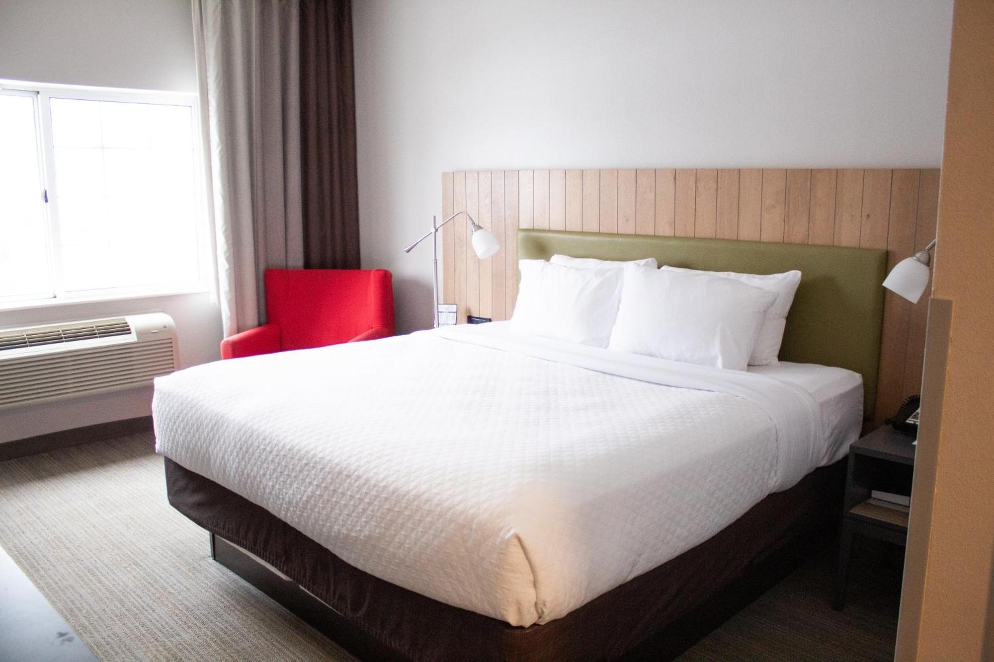 Country Inn & Suites By Radisson, Big Rapids, Mi Bagian luar foto