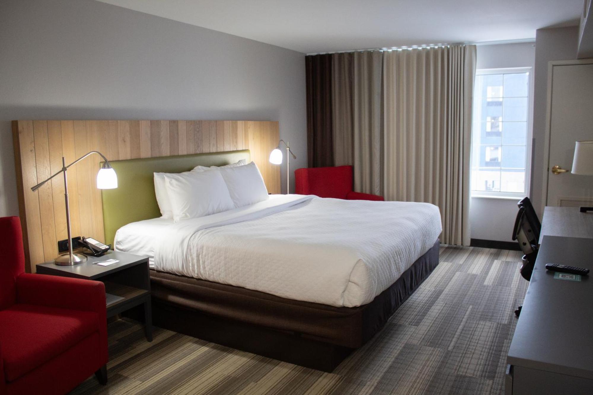 Country Inn & Suites By Radisson, Big Rapids, Mi Bagian luar foto