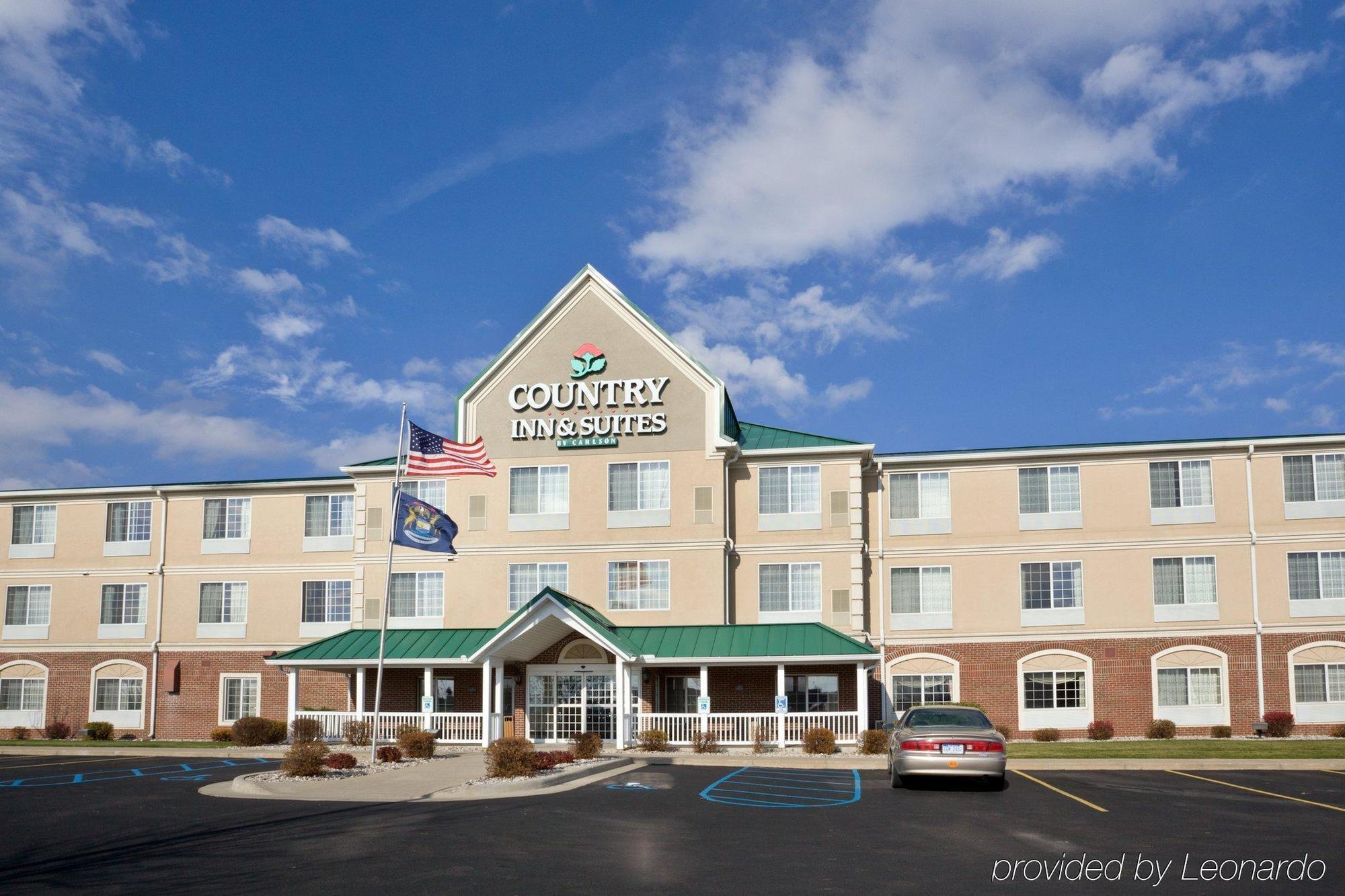 Country Inn & Suites By Radisson, Big Rapids, Mi Bagian luar foto