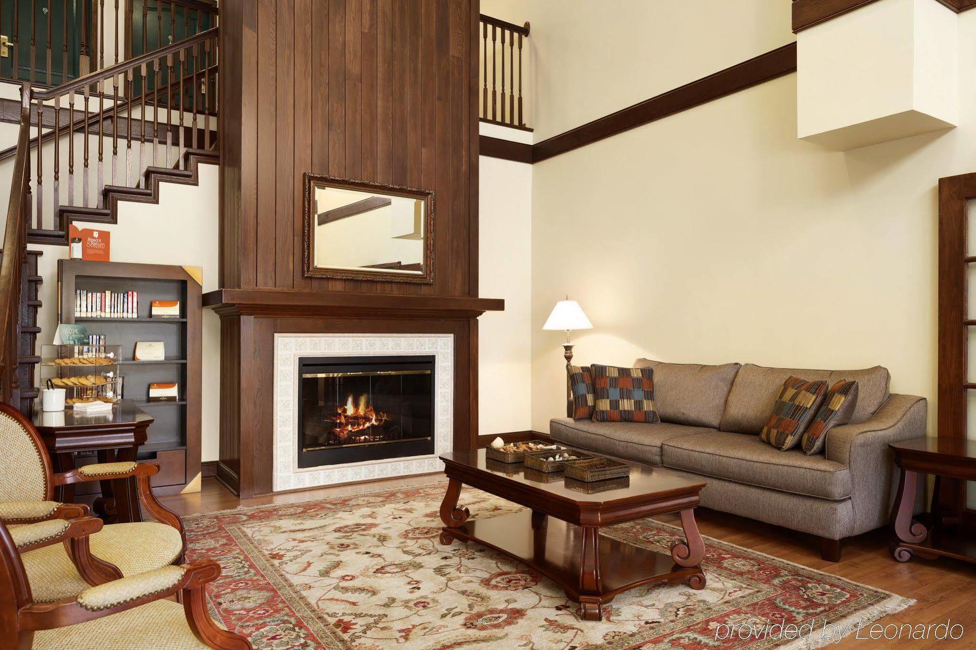 Country Inn & Suites By Radisson, Big Rapids, Mi Bagian luar foto