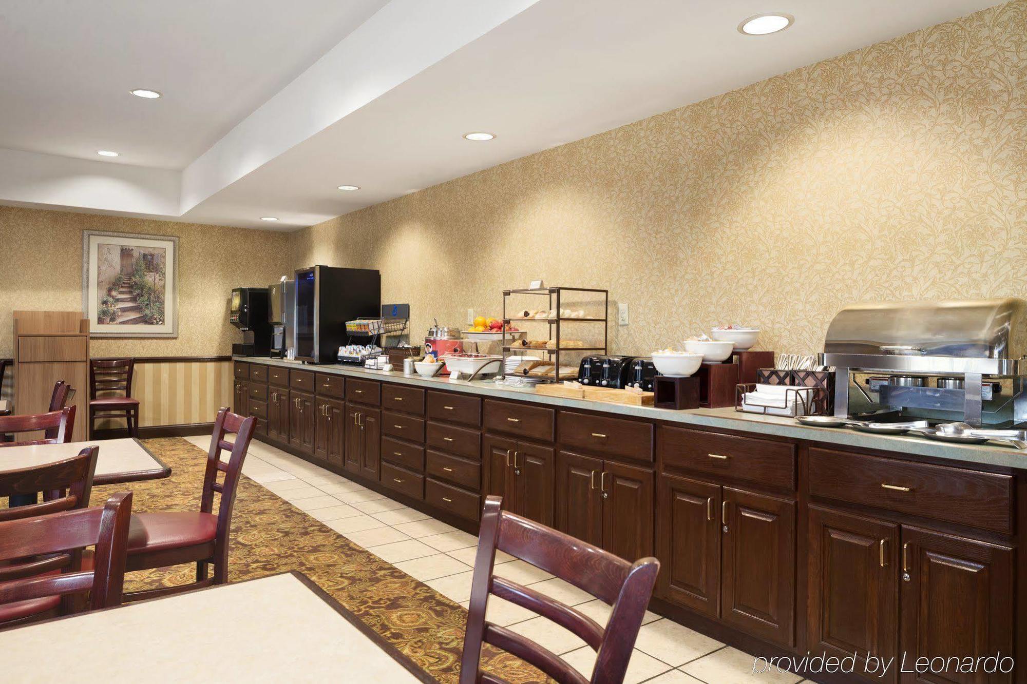 Country Inn & Suites By Radisson, Big Rapids, Mi Bagian luar foto