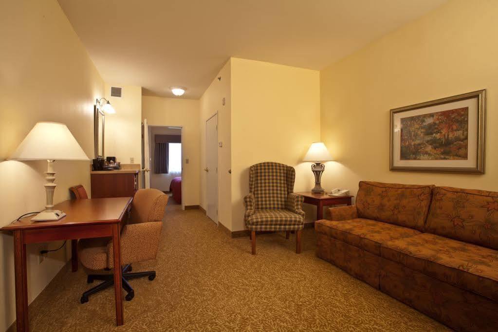 Country Inn & Suites By Radisson, Big Rapids, Mi Ruang foto
