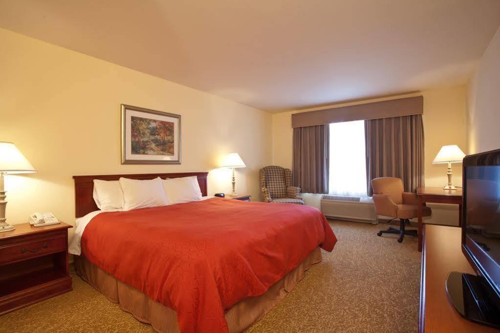 Country Inn & Suites By Radisson, Big Rapids, Mi Ruang foto